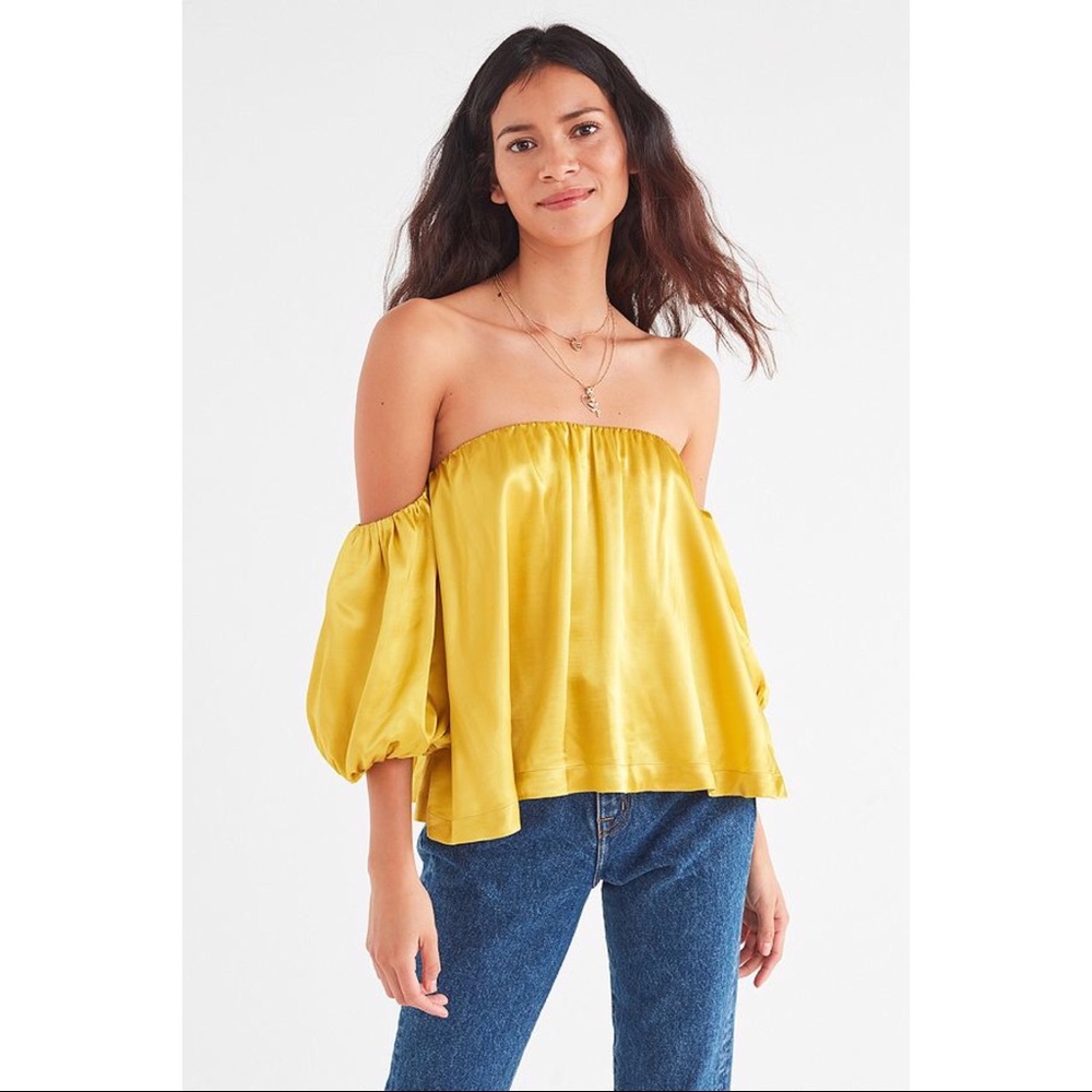UO Dia Off-The-Shoulder Silky Top